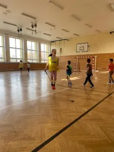 Tělocvik s trenéry 1.C - Floorball