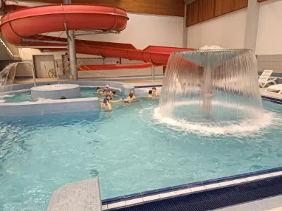 4.B a 4.C začal plavecký výcvik 