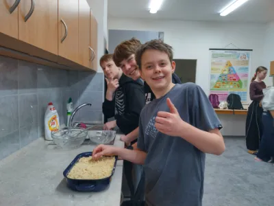 We Are Baking Apple Crumble!