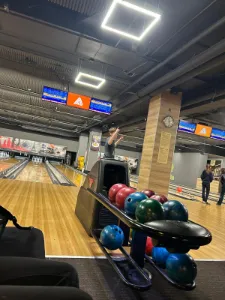Parlament na bowlingu
