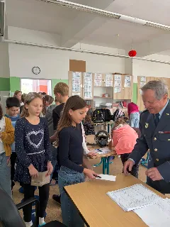 5.C Beseda s armádním pilotem