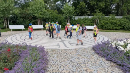 2.A vyrazila na Petřín