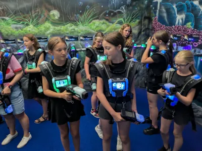 6.A Laser game