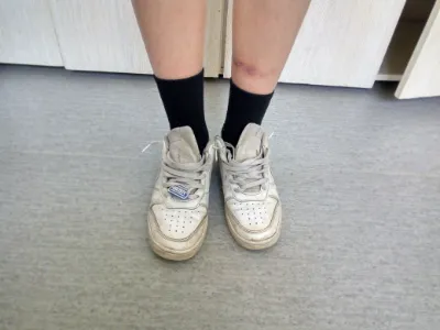 Tkaničky a hodiny tělesné výchovy.